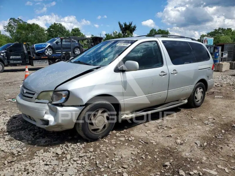 2002 Toyota SIENNA фото