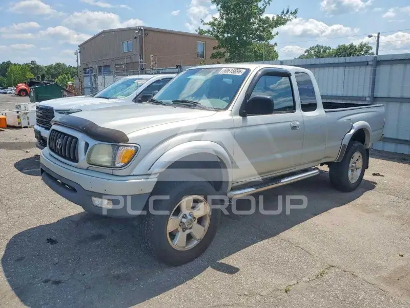 2002 Toyota TACOMA фото