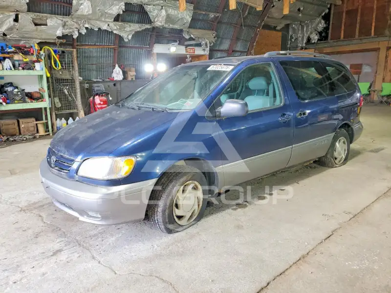 2002 Toyota SIENNA фото