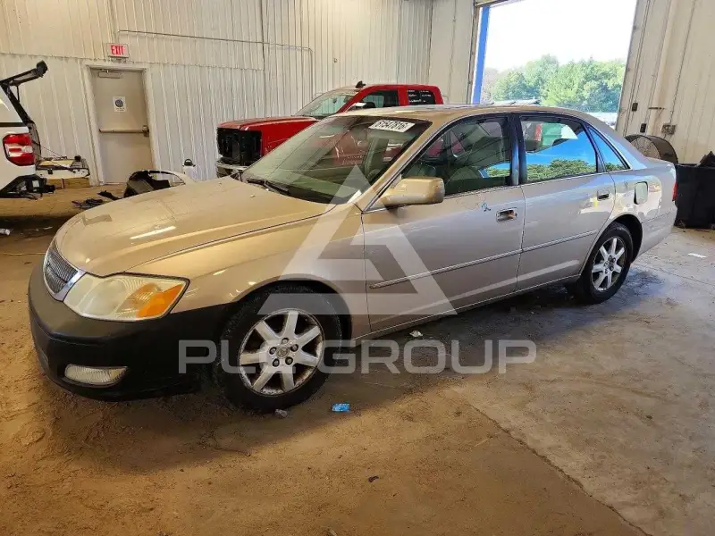 2002 Toyota AVALON фото