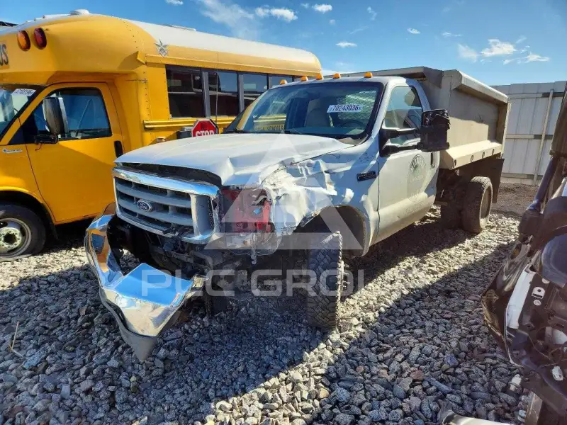 2002 Ford F-350 photo