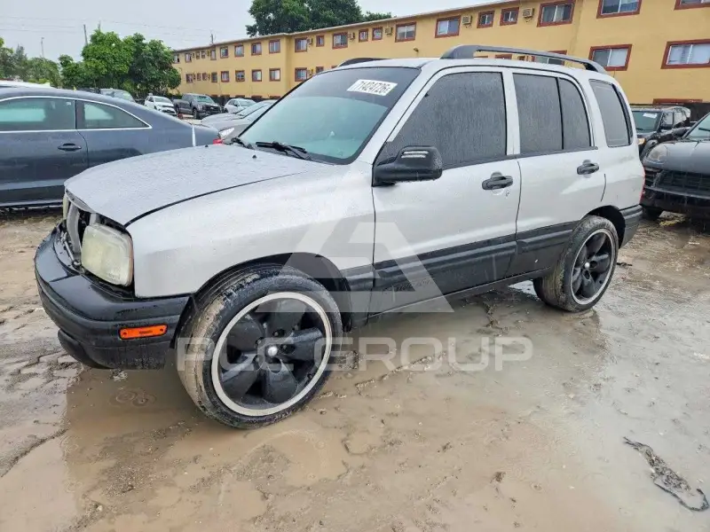 2003 Chevrolet TRACKER photo