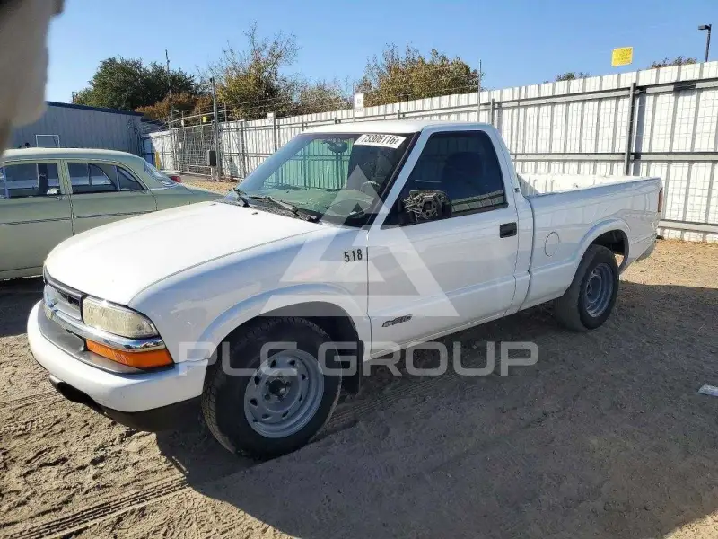 2003 Chevrolet S10 photo