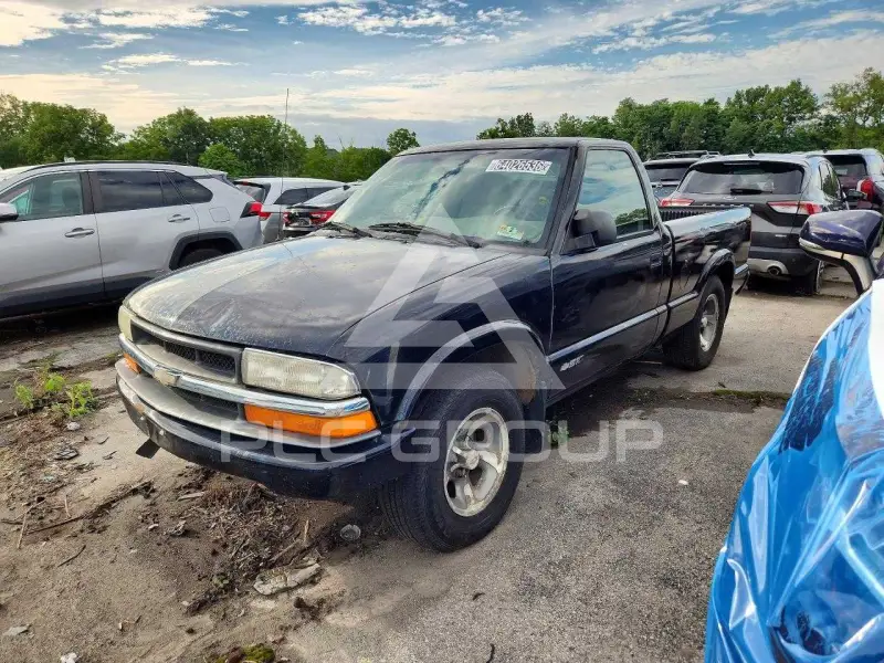 2003 Chevrolet S10 photo