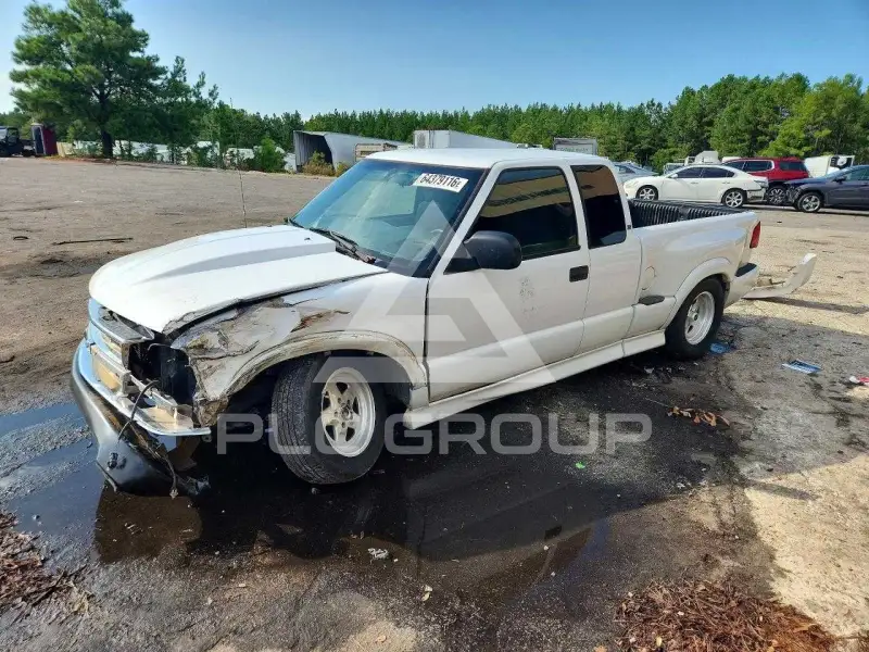 2003 Chevrolet S10 photo