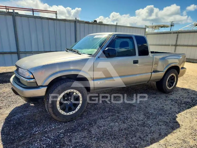 2003 Chevrolet S10 photo