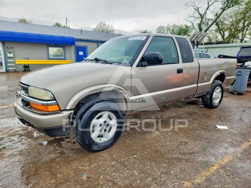2003 Chevrolet S10 photo