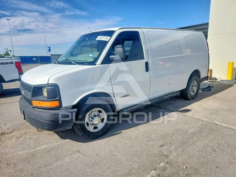 2003 Chevrolet Express photo