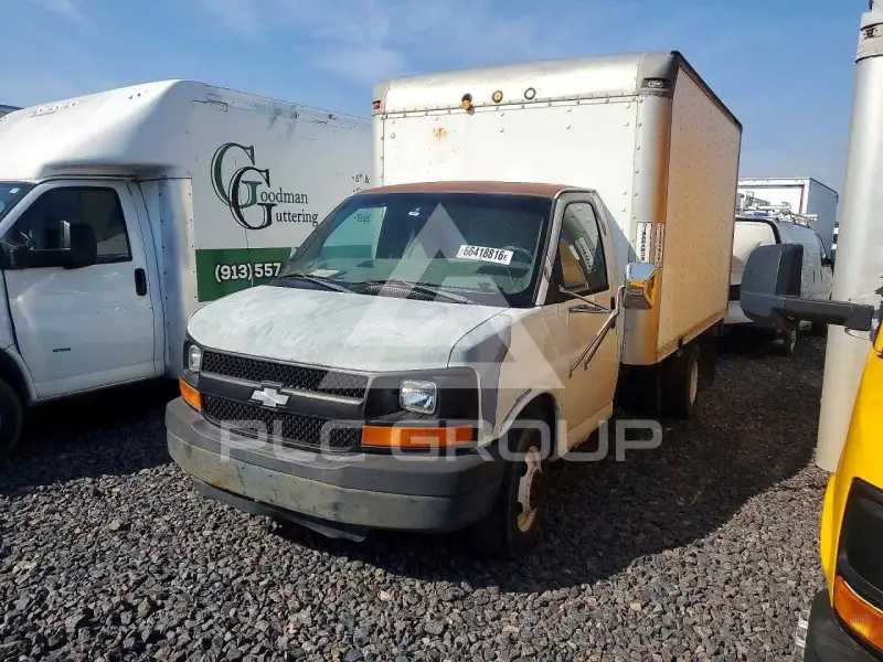2003 Chevrolet Express photo