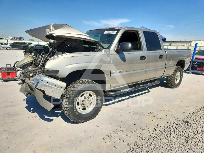 2003 Chevrolet Silverado photo