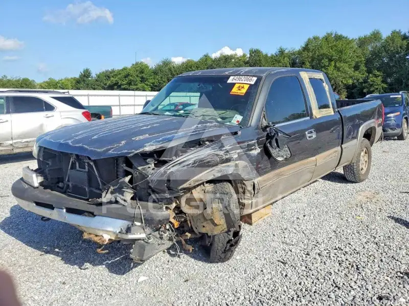 2003 Chevrolet Silverado photo