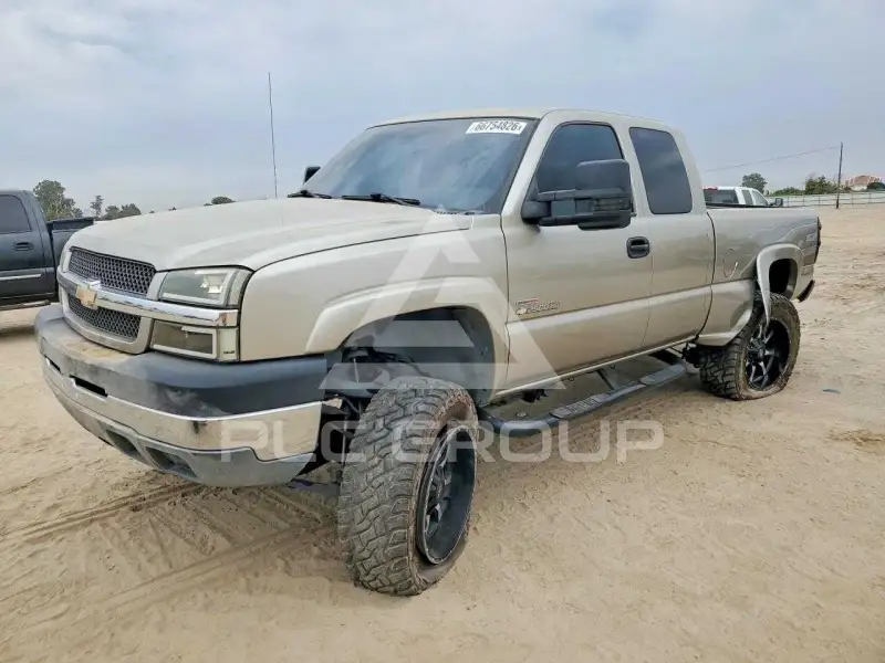 2003 Chevrolet Silverado photo