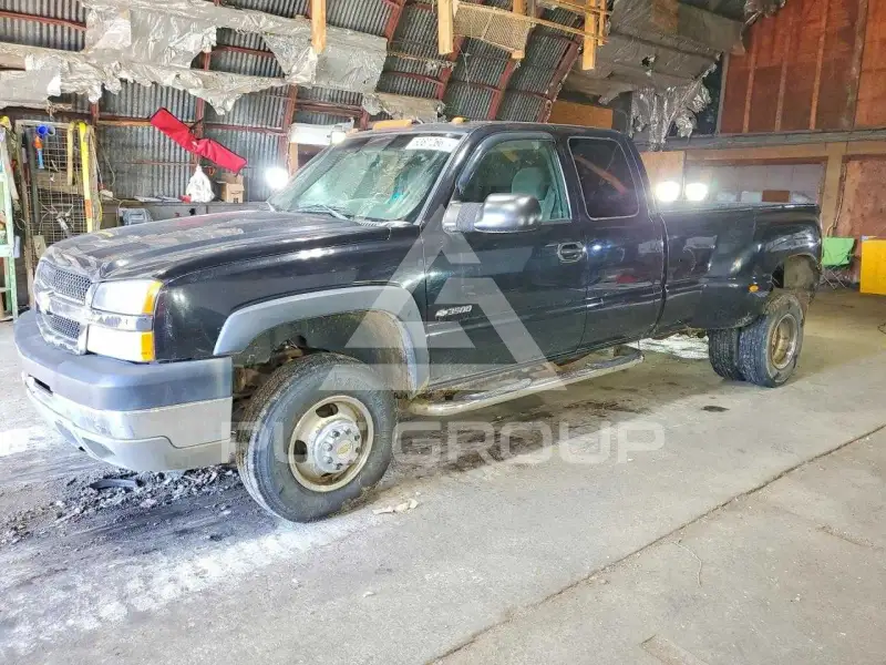 2003 Chevrolet Silverado photo