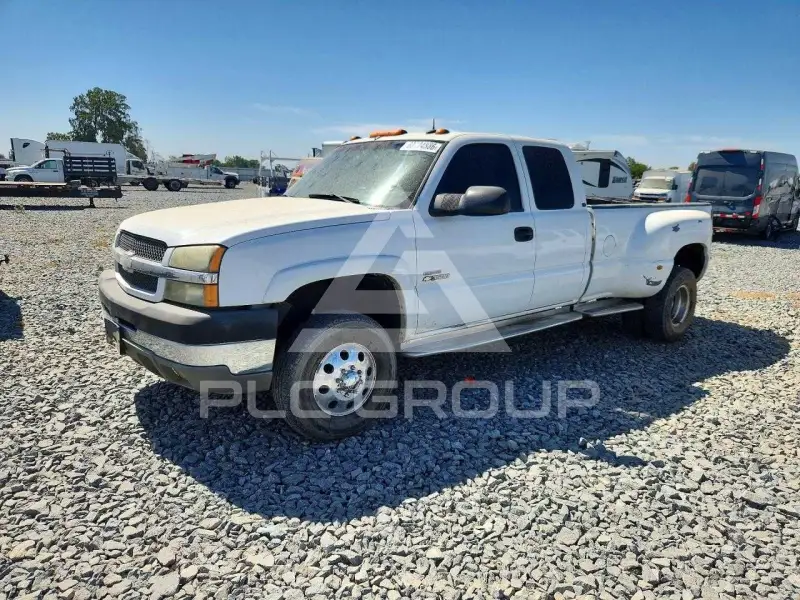 2003 Chevrolet Silverado photo