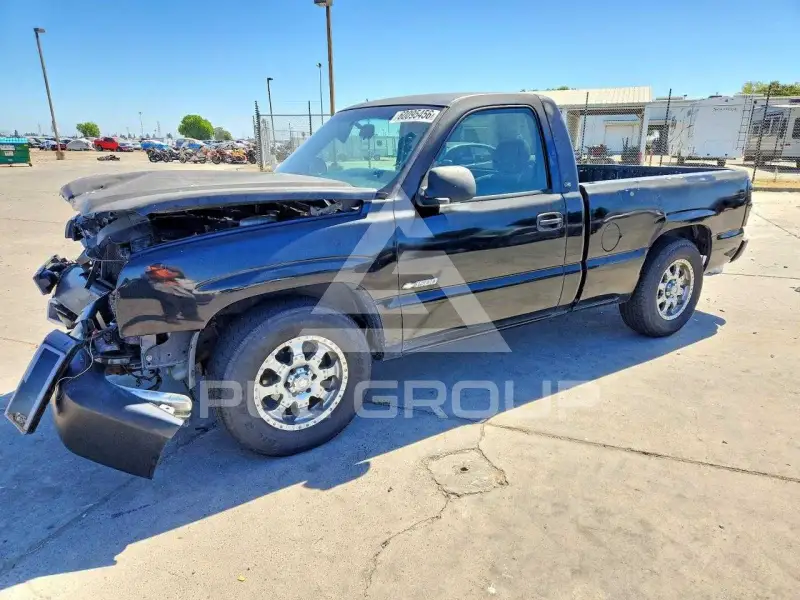 2003 Chevrolet Silverado photo