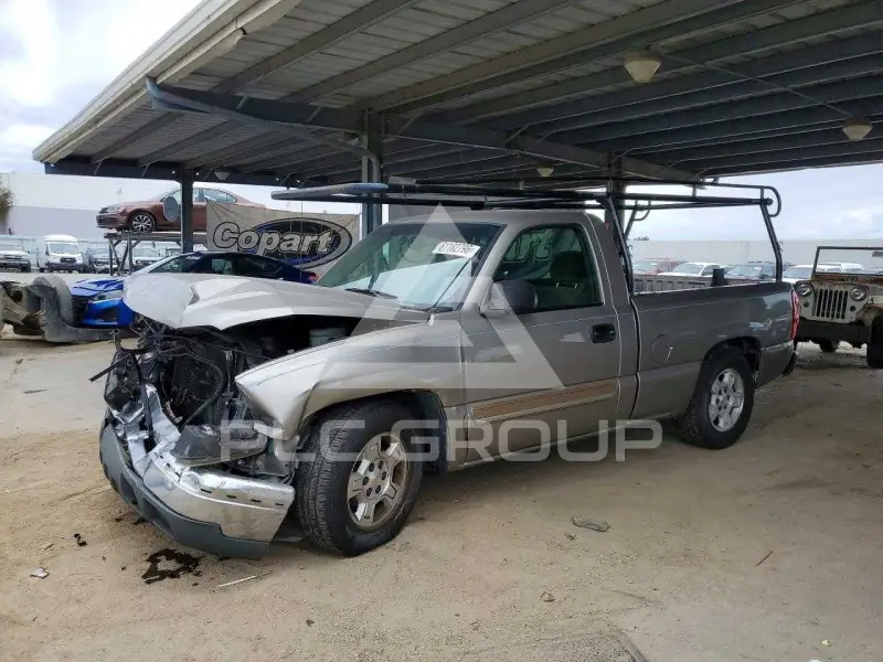 2003 Chevrolet Silverado photo