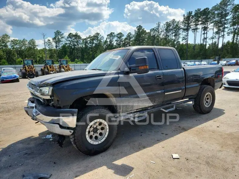 2003 Chevrolet Silverado photo
