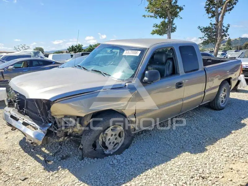 2003 Chevrolet Silverado photo