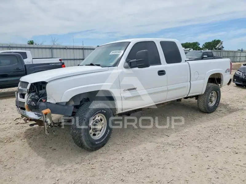 2003 Chevrolet Silverado photo