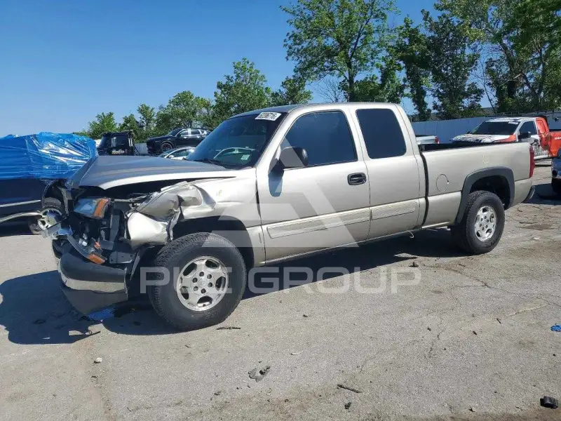 2003 Chevrolet Silverado photo