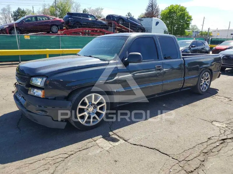 2003 Chevrolet Silverado photo