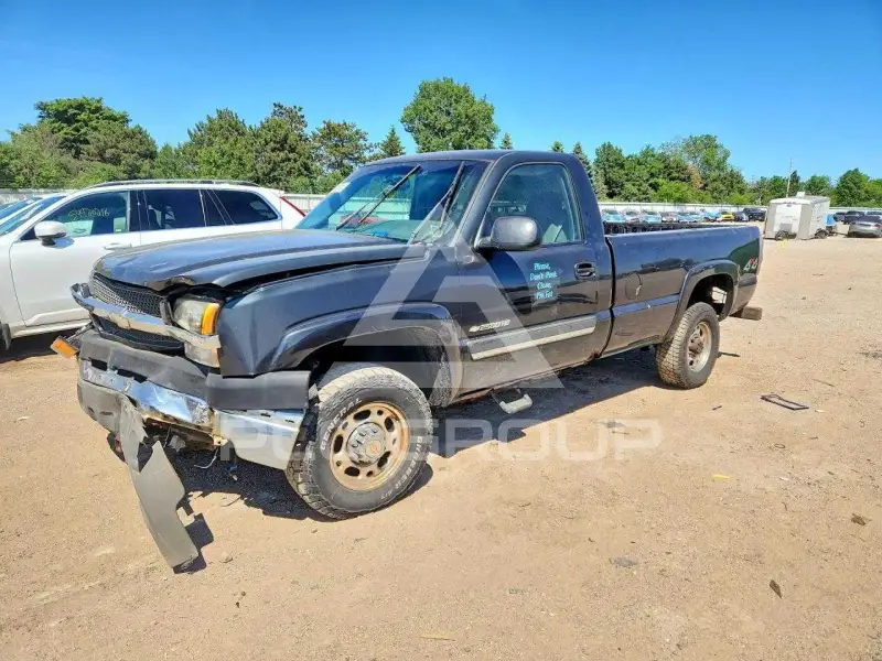 2003 Chevrolet Silverado photo