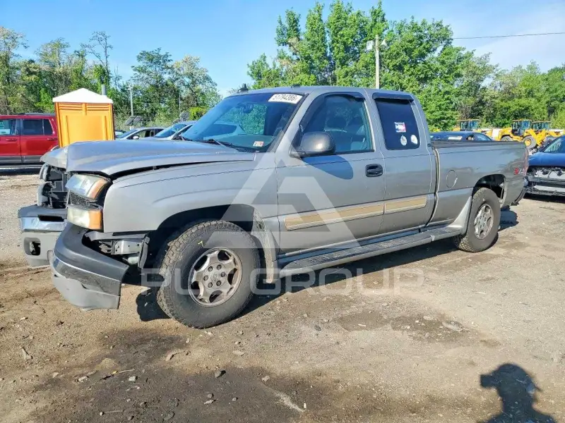 2003 Chevrolet Silverado photo