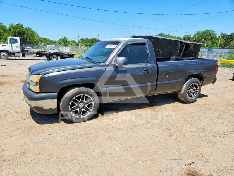 2003 Chevrolet Silverado photo
