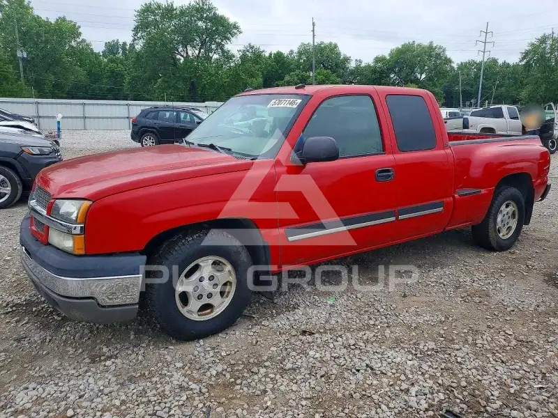 2003 Chevrolet Silverado photo