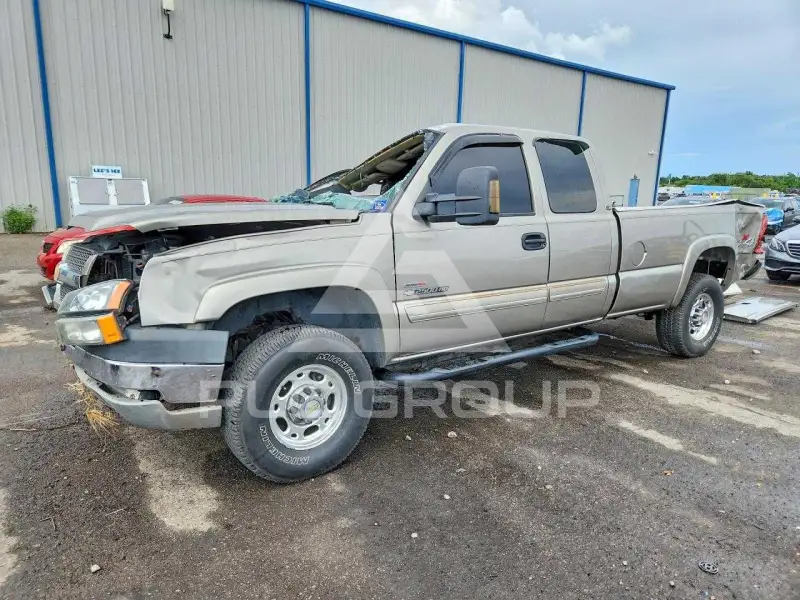 2003 Chevrolet Silverado photo