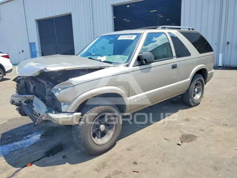2003 Chevrolet Blazer photo