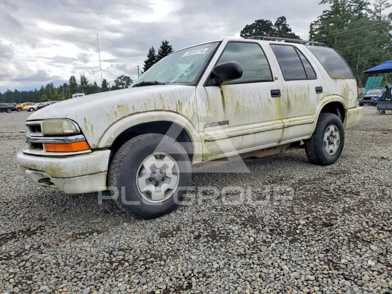 2003 Chevrolet Blazer photo