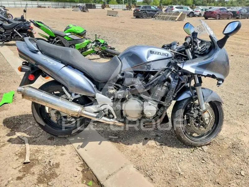 2003 Suzuki GSX photo