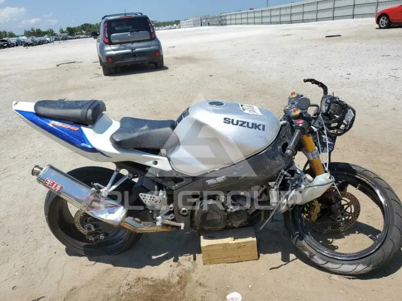 2003 Suzuki GSX photo
