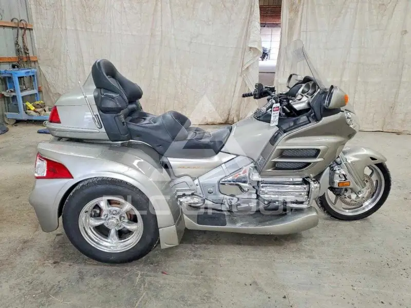 2003 Honda GL фото
