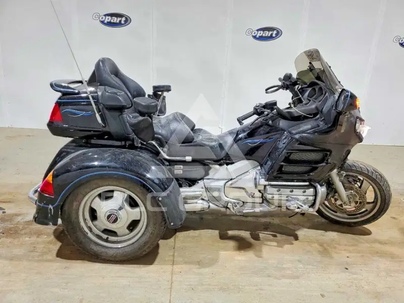 2003 Honda GL photo