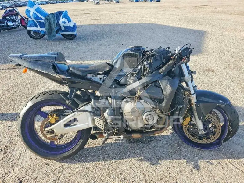 2003 Honda CBR photo