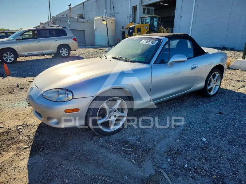 2003 Mazda MX-5 photo