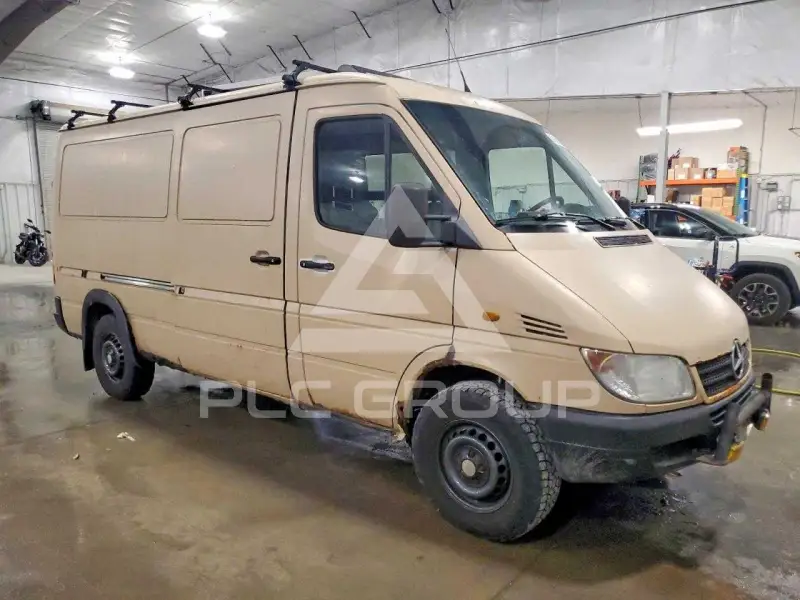 2003 Mercedes Benz Sprinter photo