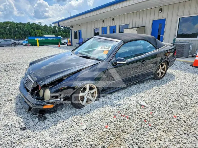 2003 Mercedes Benz CLK photo