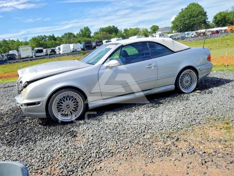2003 Mercedes Benz CLK photo