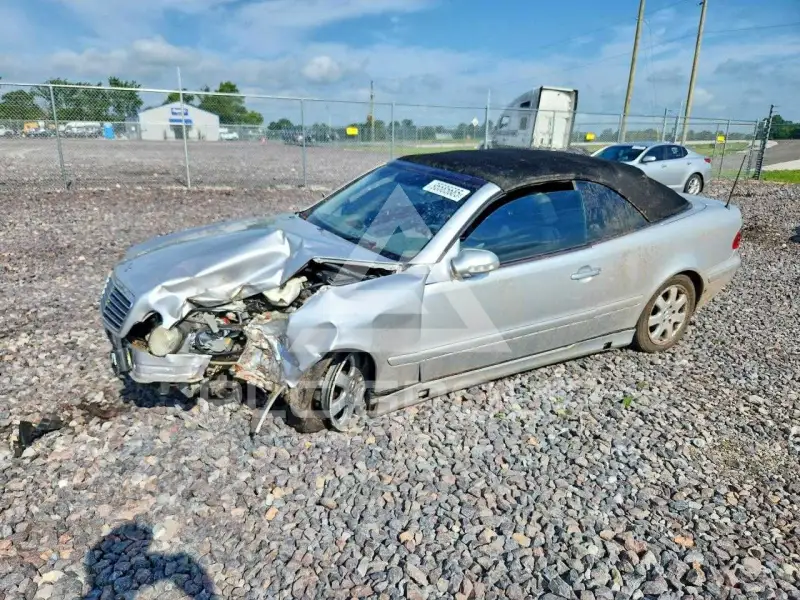 2003 Mercedes Benz CLK фото