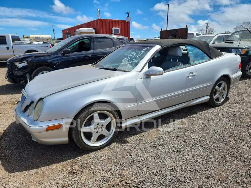 2003 Mercedes Benz CLK фото