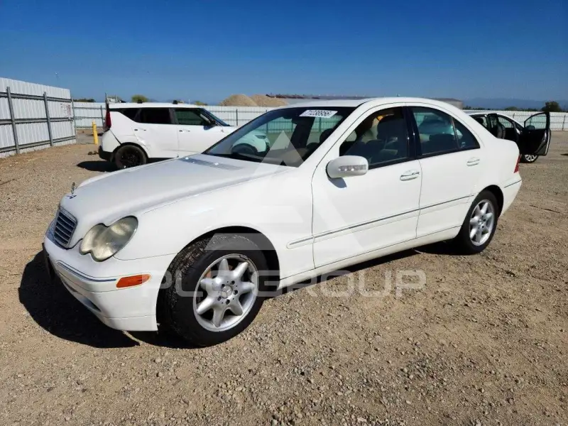 2003 Mercedes Benz C-Class photo