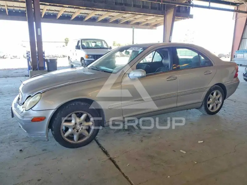 2003 Mercedes Benz C-Class photo