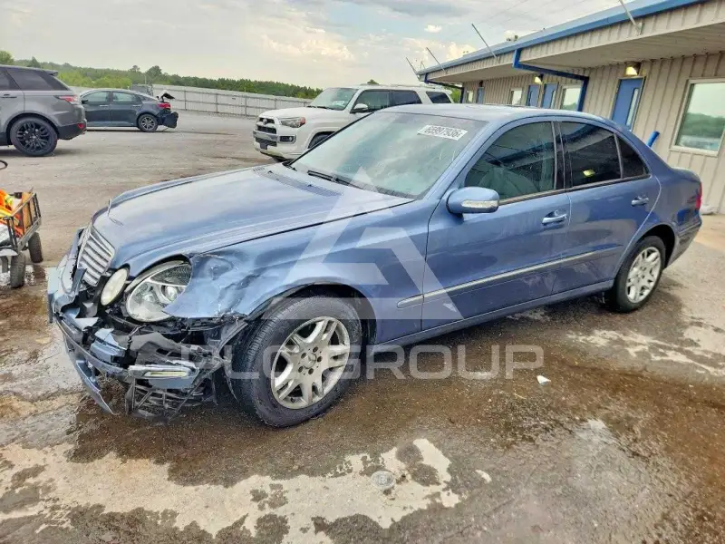 2003 Mercedes Benz E-Class photo