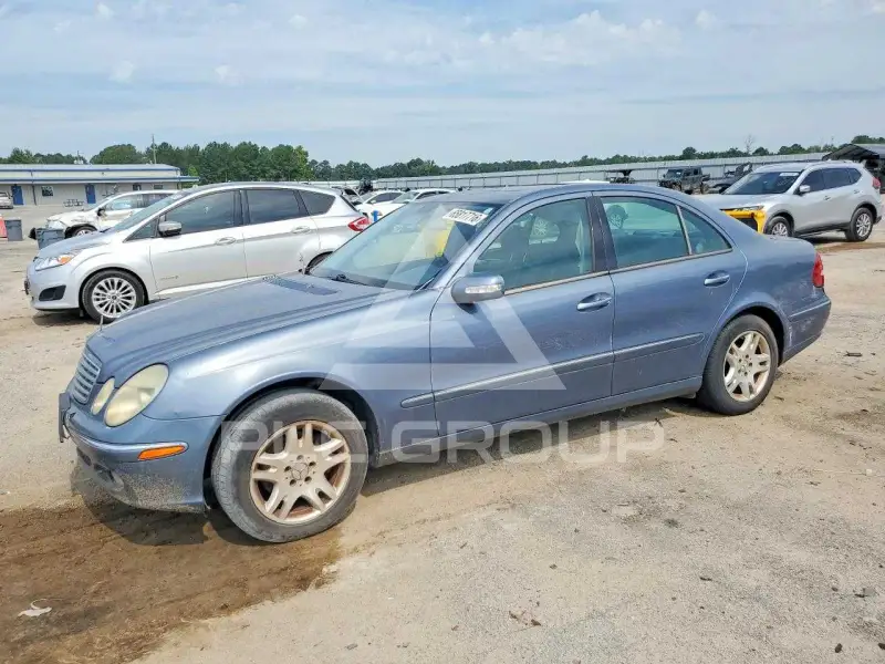 2003 Mercedes Benz E-Class photo