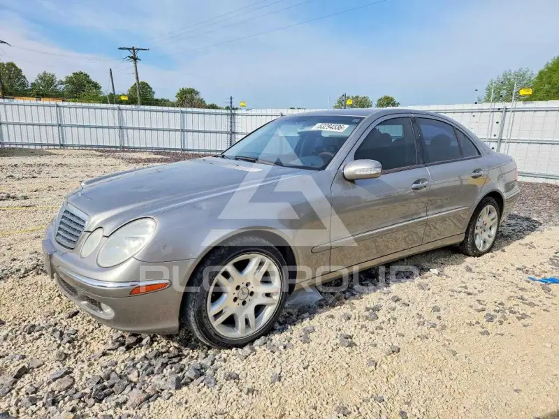 2003 Mercedes Benz E-Class photo
