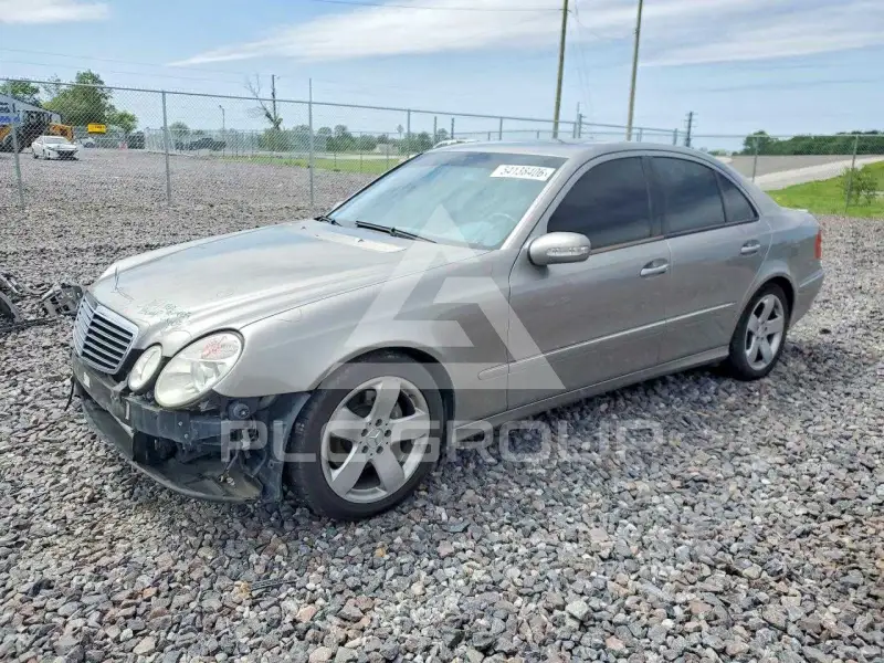 2003 Mercedes Benz E-Class photo