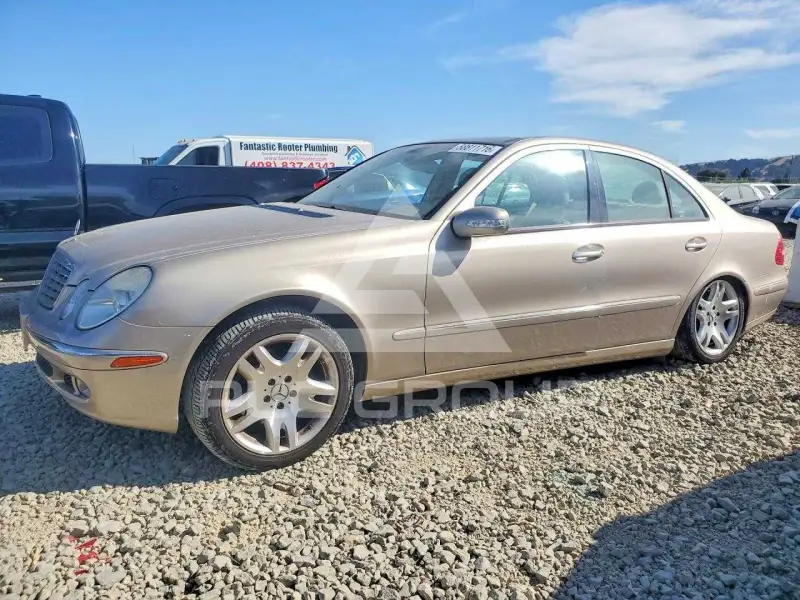 2003 Mercedes Benz E-Class photo